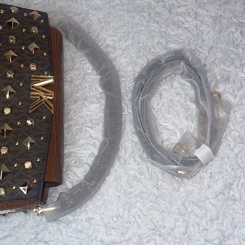 New Michael Kors Karlie Medium Studded Signature Logo Satchel in Chestnut Brown - Picture 13 of 17